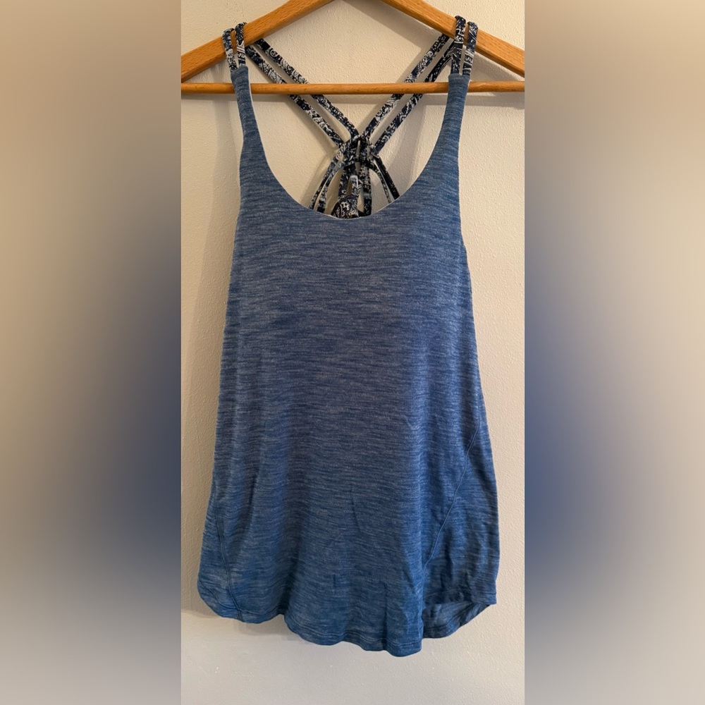 Lululemon Moment To Movement 2-In-1 Tank in Heathered Carbon Blue size 6
